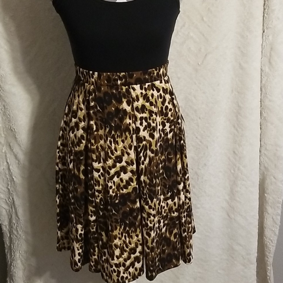Lularoe Madison skirt size small